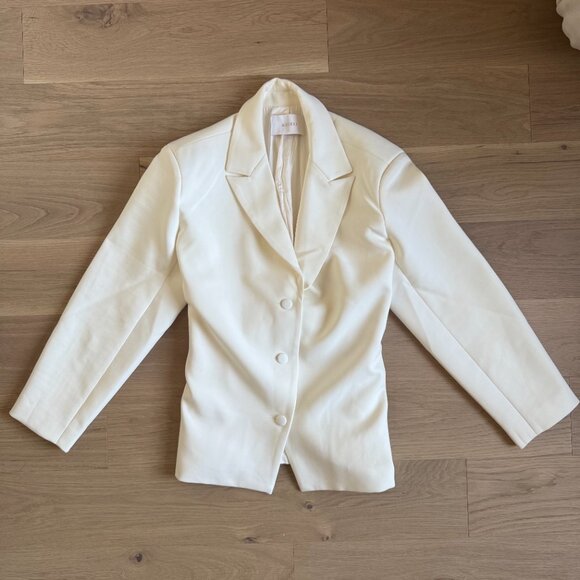 Meshki - Ivory Blazer SIZE L - Picture 2 of 5
